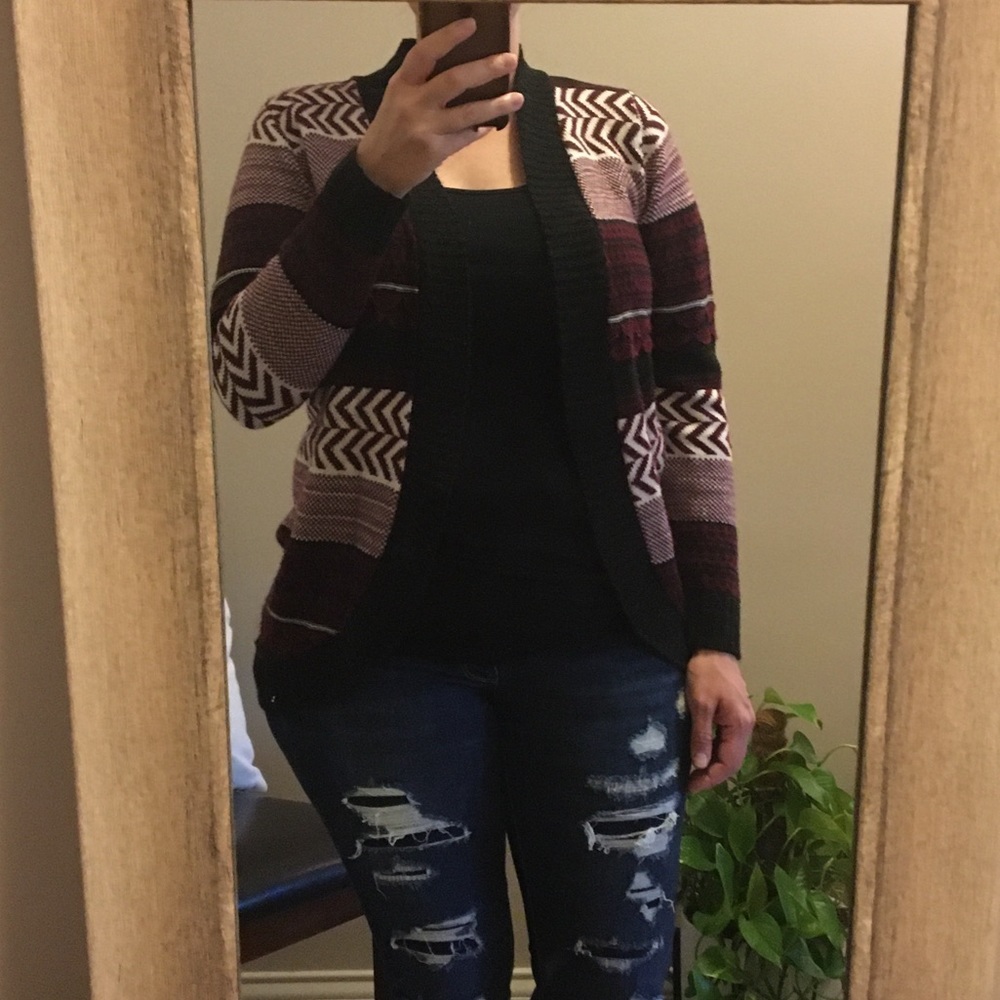 Vanity Cardigan - Picture 2 of 8